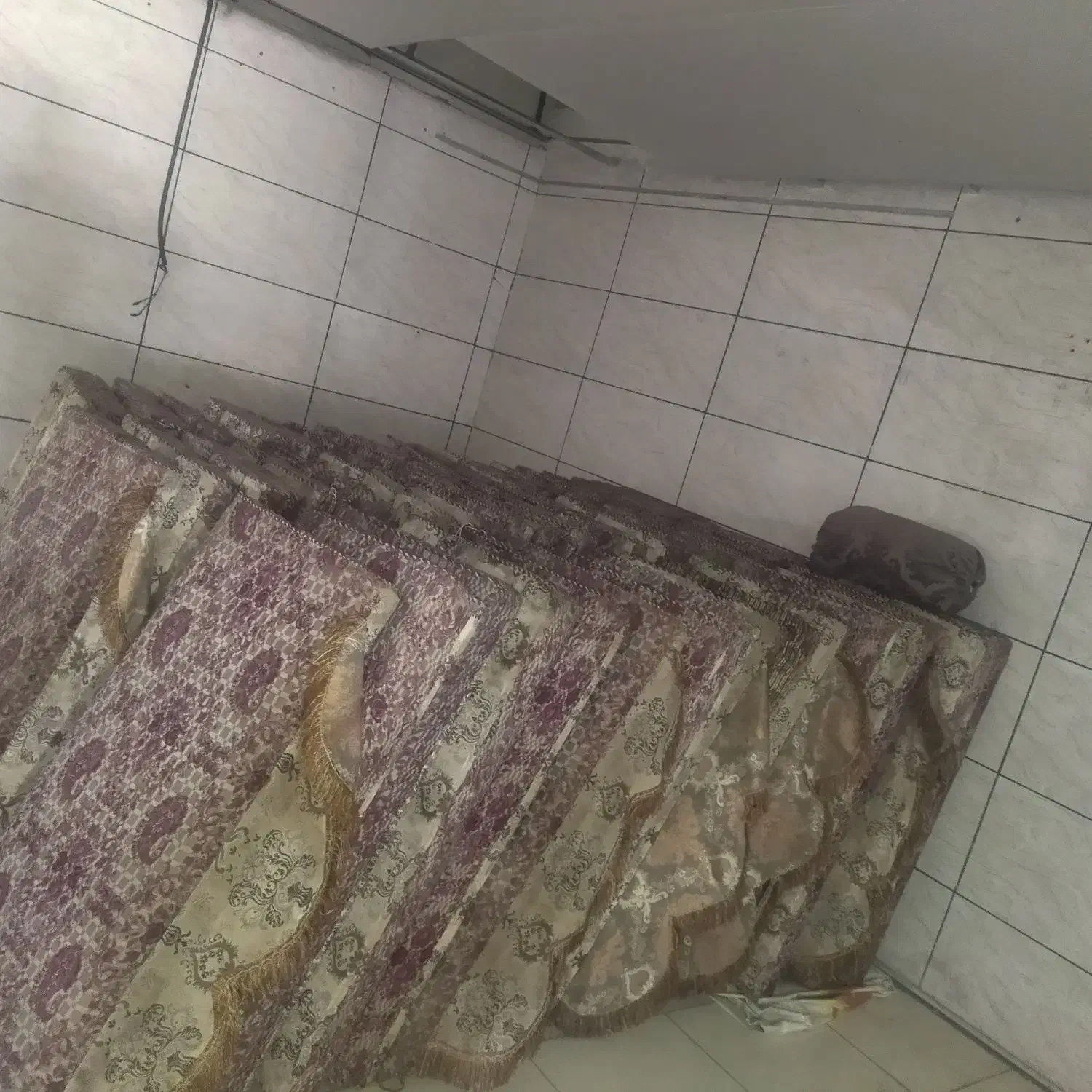 پشتی و بالشت مناسب سفره خانه و منزل|پشتی|اسلام‌شهر, زرافشان|دیوار