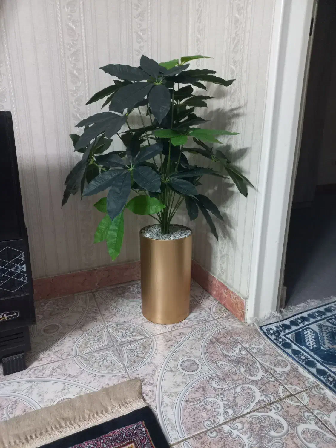 گلدان مصنوعی|صنایع دستی و سایر لوازم تزئینی|ری, فیروزآبادی|دیوار