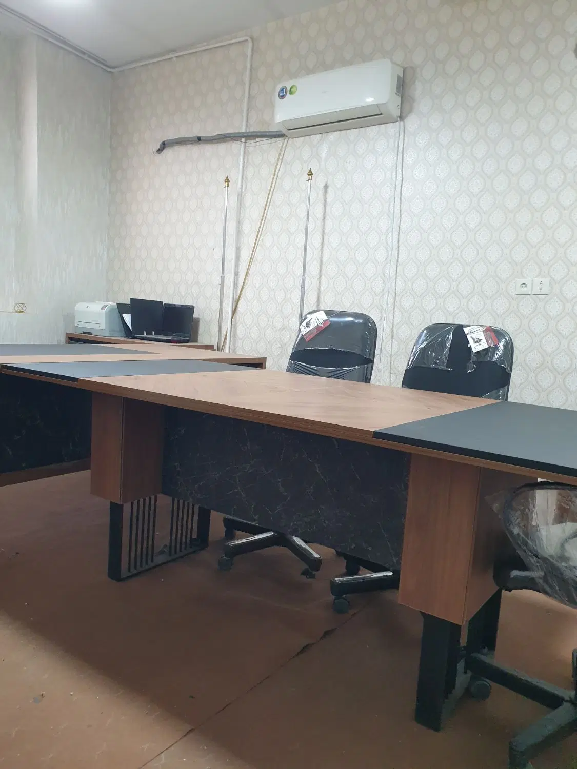 ست اداری کاملا نو بدون استفاده|دفتر کار|قم, زنبیل آباد|دیوار