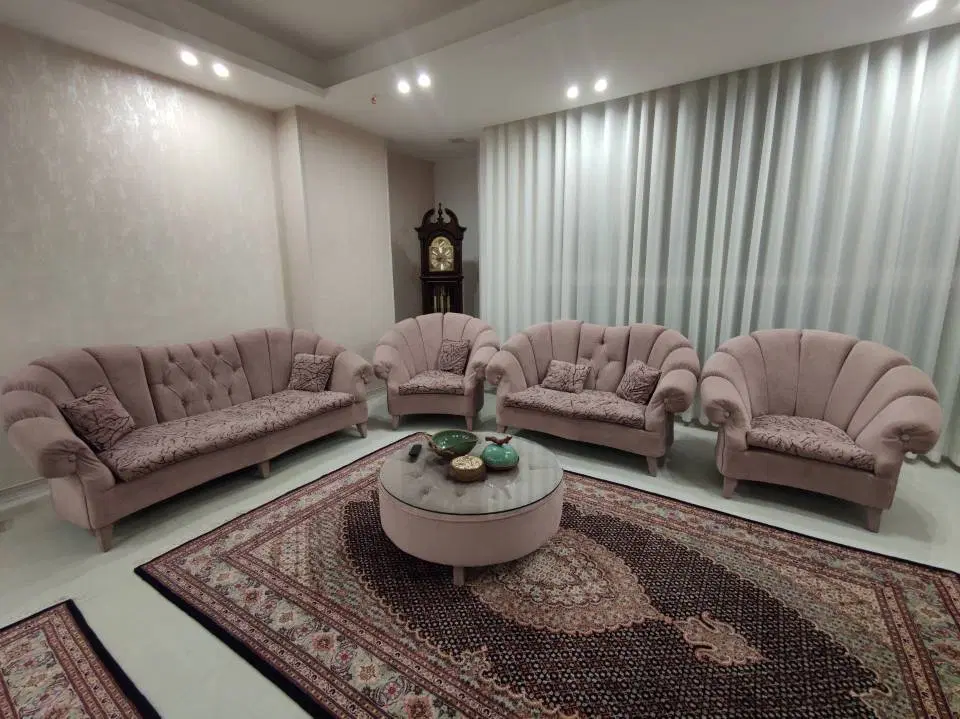 مبل ۷ نفره شیک و بسیار تمیز + جلو مبلی|مبلمان خانگی و میز عسلی|تهران, شهرک صدرا|دیوار