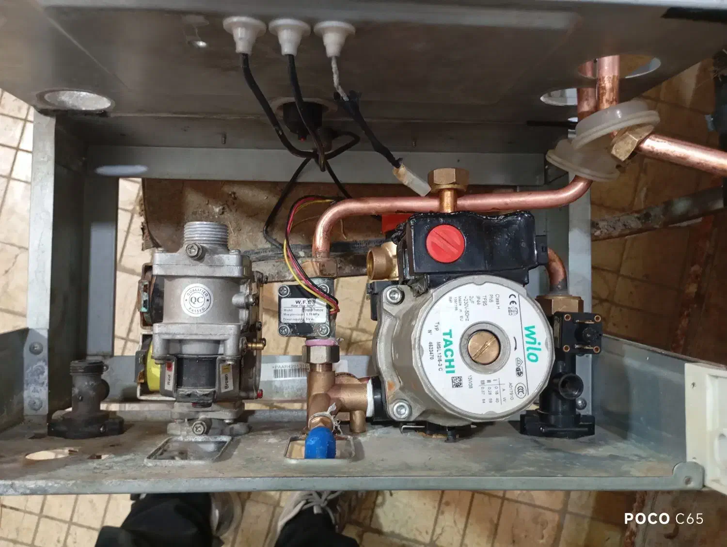 نصب و سرویس پکیج .کولر گازی.رایاتور . آبگرمکن|آبگرمکن، پکیج، شوفاژ|شاهین‌شهر, خانه کارگر|دیوار