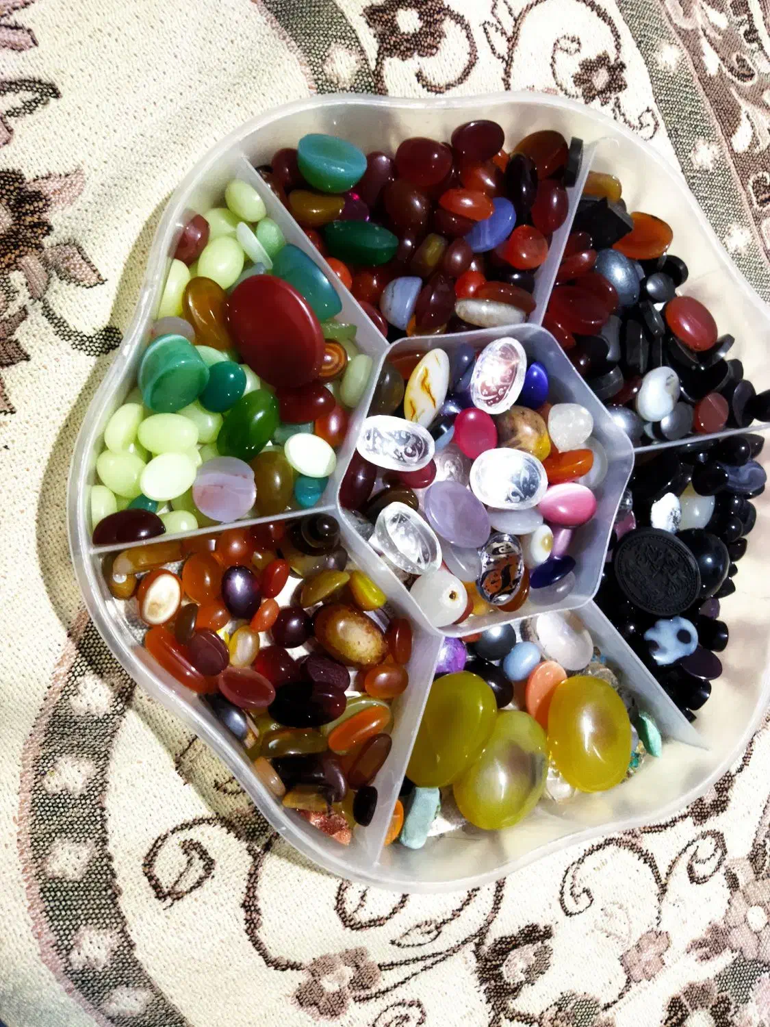 انواع نگین انگشتر و مدالی|بدلیجات|یزد, |دیوار