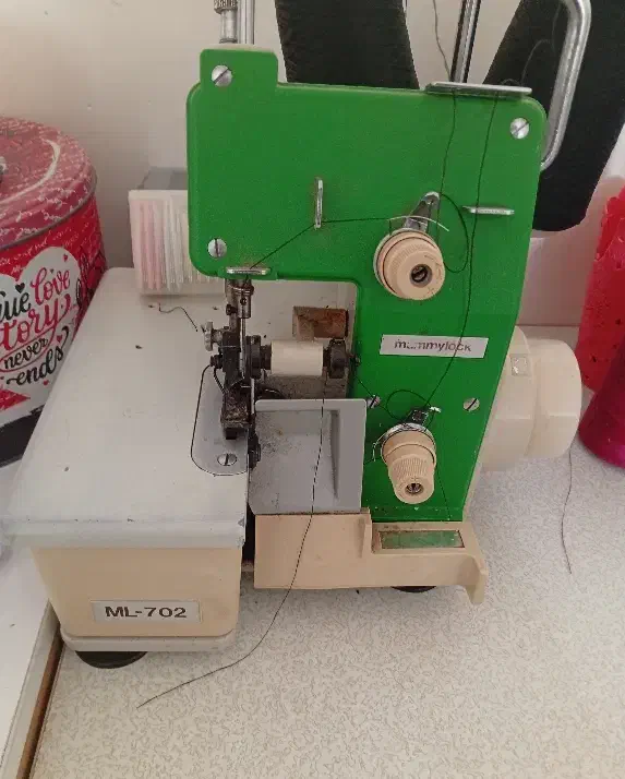 سردوز دونخ مامی لوک|چرخ خیاطی و ریسندگی|زرندیه, |دیوار