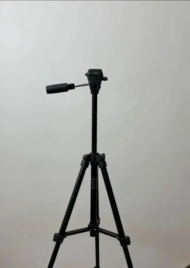 سه پایه دوربین اصل و اورجینال تاکارا|دوربین عکاسی و فیلم‌برداری|شاهین‌شهر, مخابرات (شهید بهشتی)|دیوار