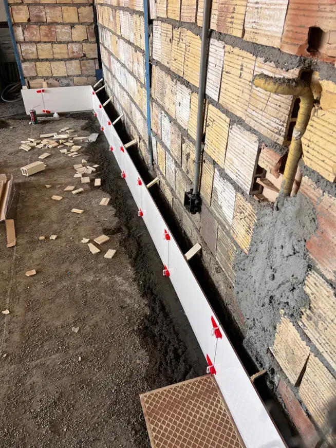 کاشی کار|خدمات پیشه و مهارت|تربتحیدریه, میدان مرکزی|دیوار