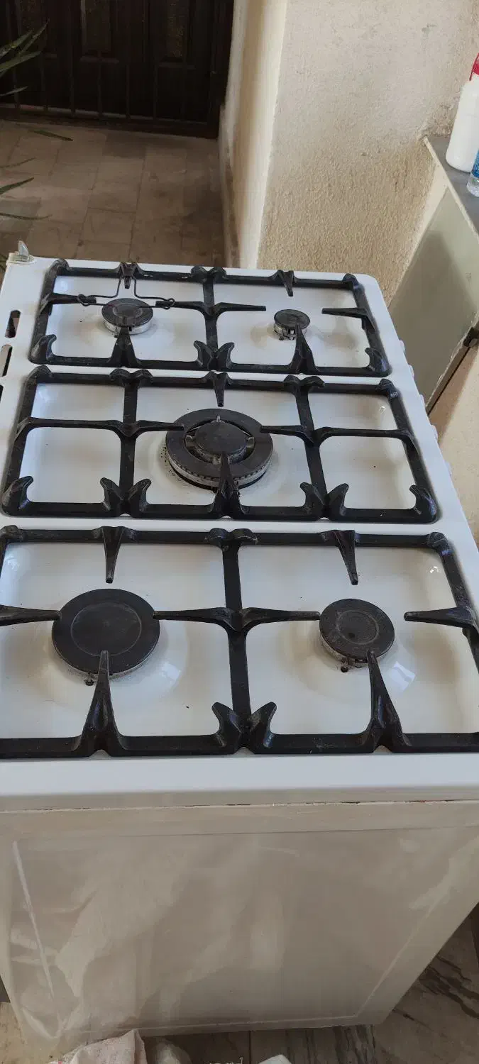 اجاق گاز فردار و میز تلویزیون|اجاق گاز و لوازم برقی پختوپز|لنگرود, |دیوار