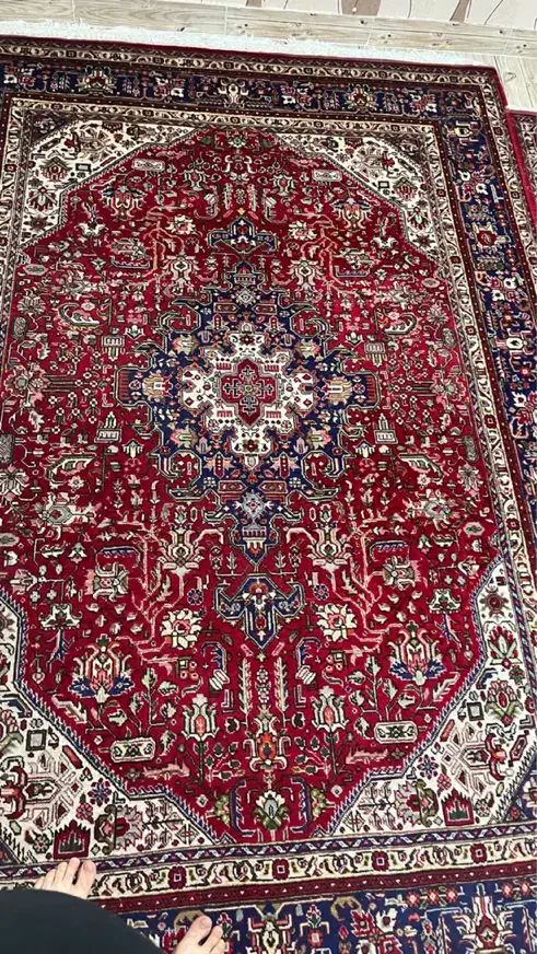 فرش دستبافت کارکرده -خاب رفته مناسب باغ و اتاق|فرش|ارومیه, |دیوار