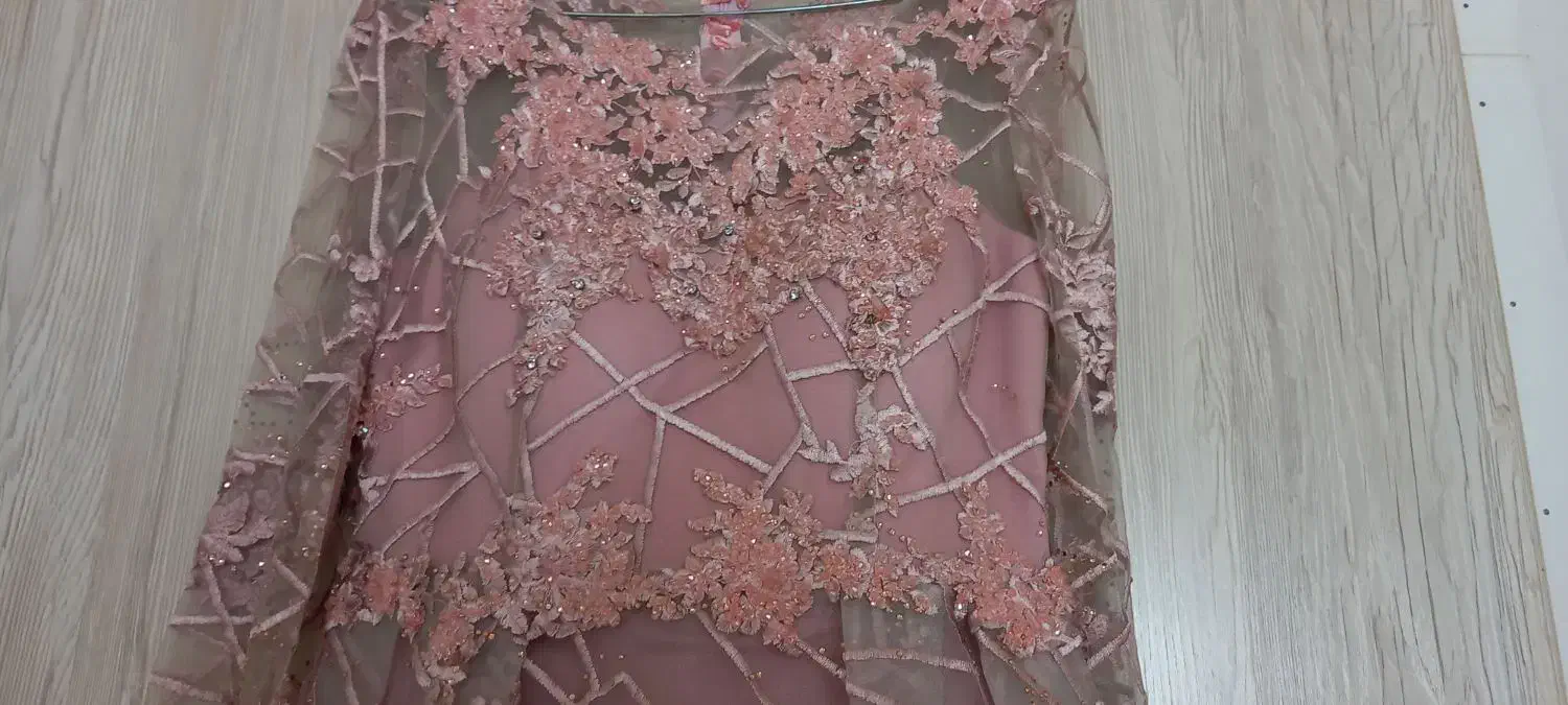 لباس مجلسی سنگدوزی شده|لباس|لاهیجان, کوی آزادگان|دیوار