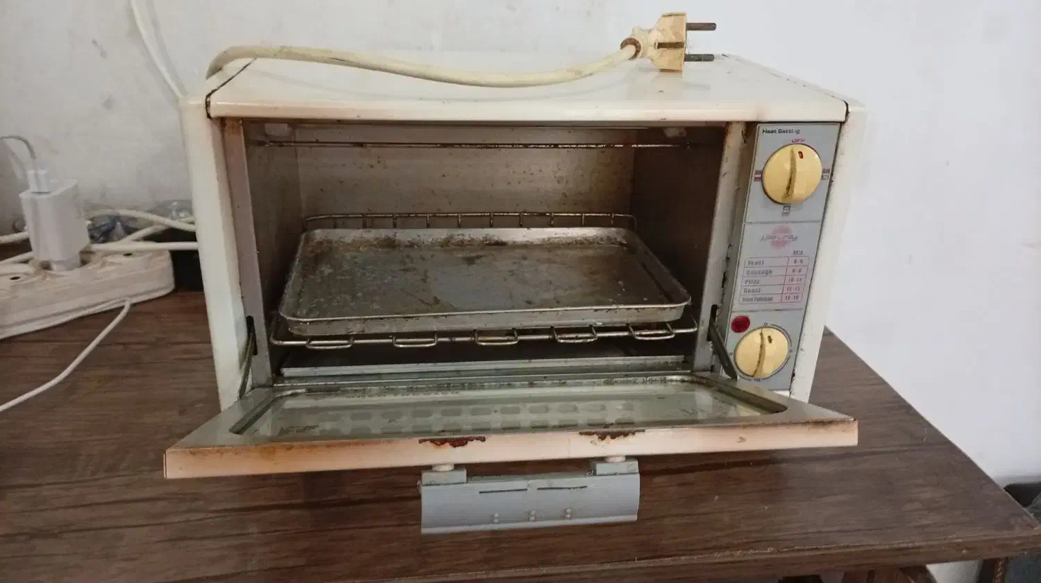 توسترکوچیک|سایر لوازم برقی|آستانه اشرفیه, |دیوار