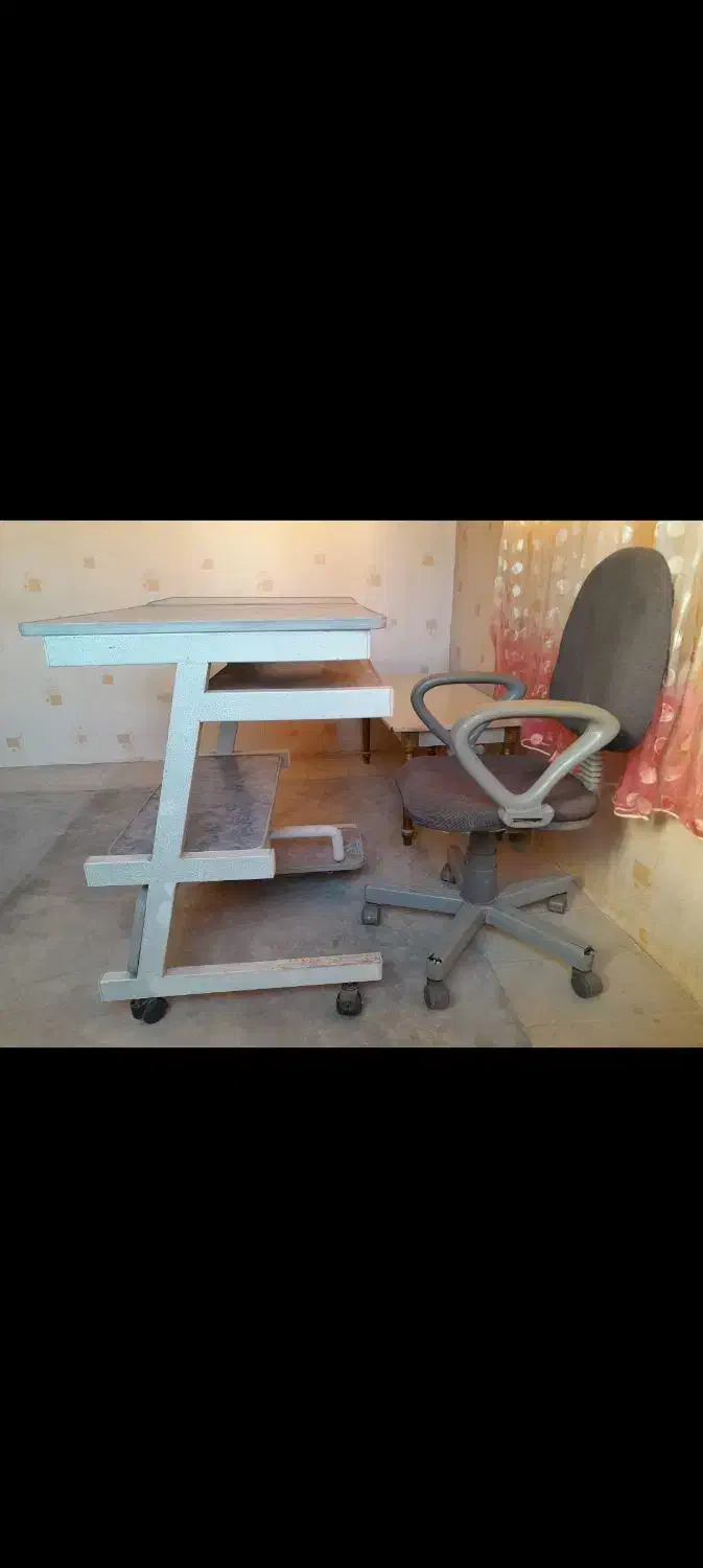 میز وصندلی کامپیوتر|میز تحریر و کامپیوتر|قائمشهر, |دیوار
