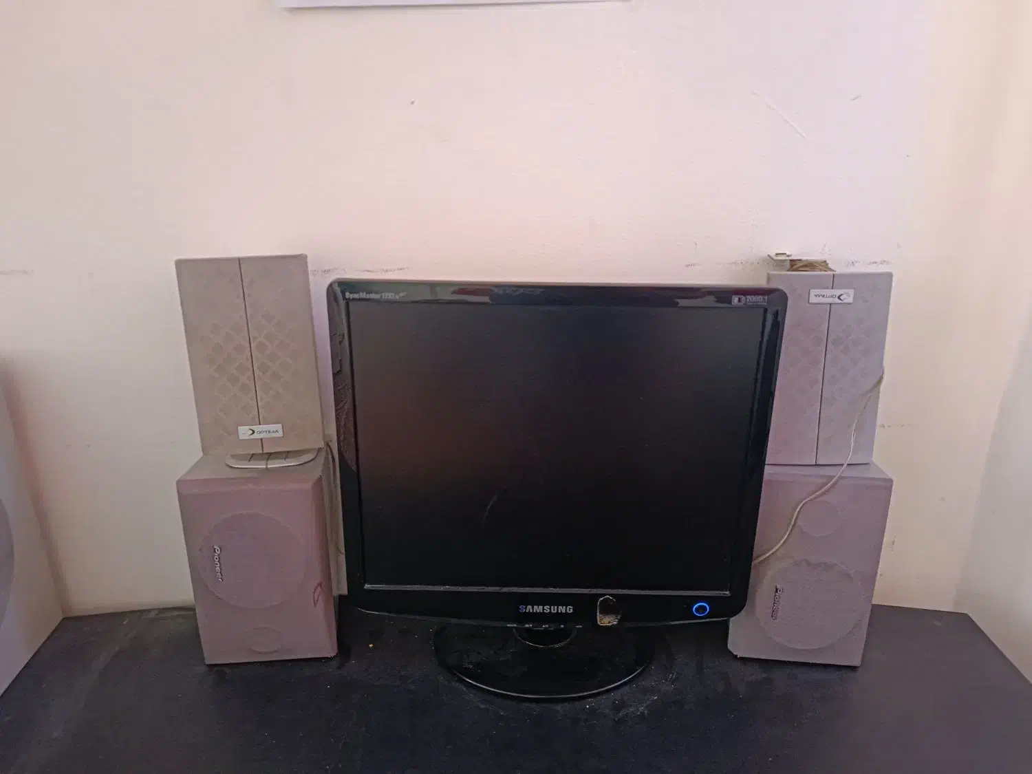 کامپیوتر و کیس|رایانه رومیزی|سنندج, |دیوار