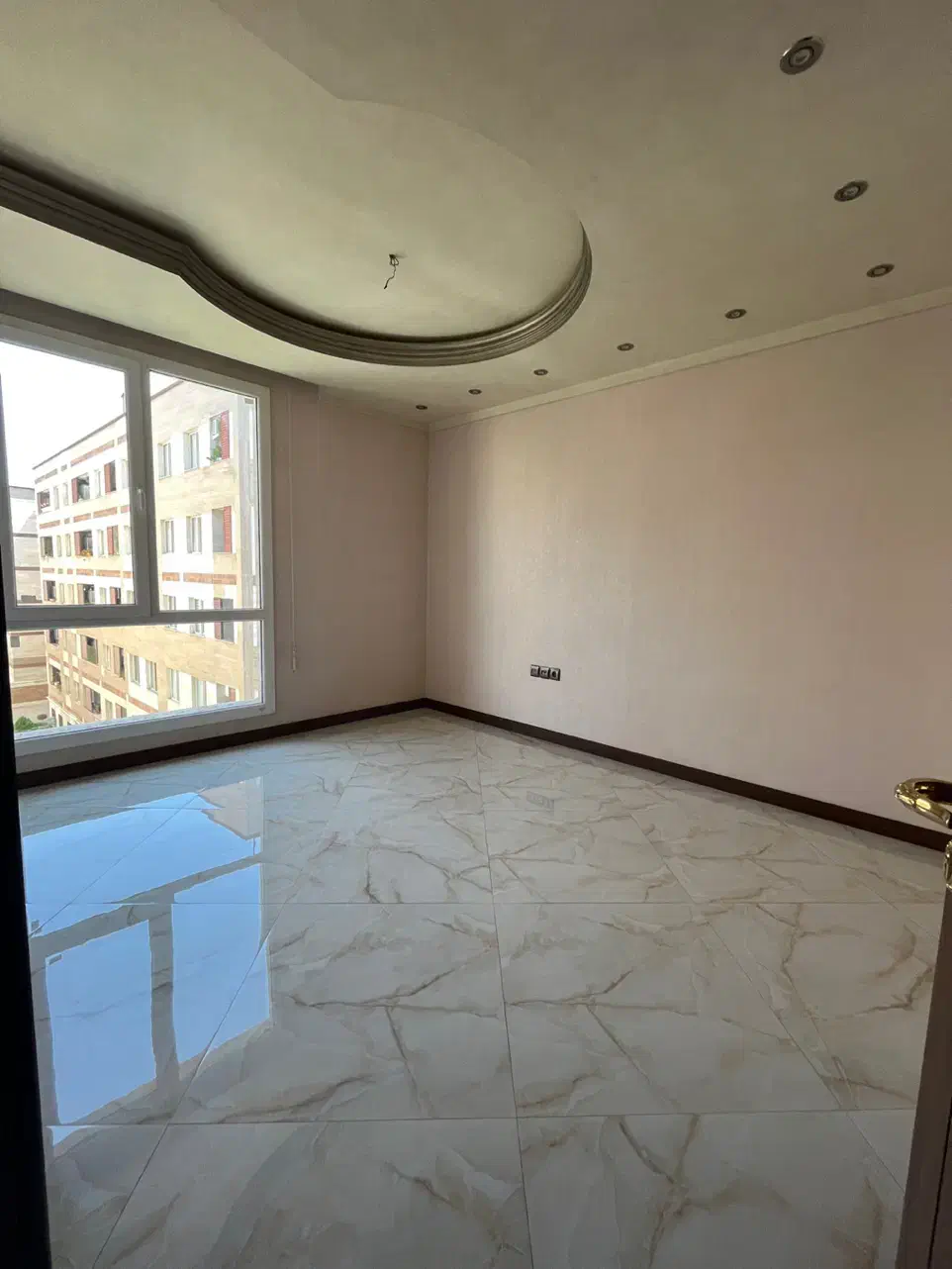 فروش آپارتمان ۸۲ متری ۲ خواب نور از ۲ جهت|فروش آپارتمان|تهران, اباذر|دیوار