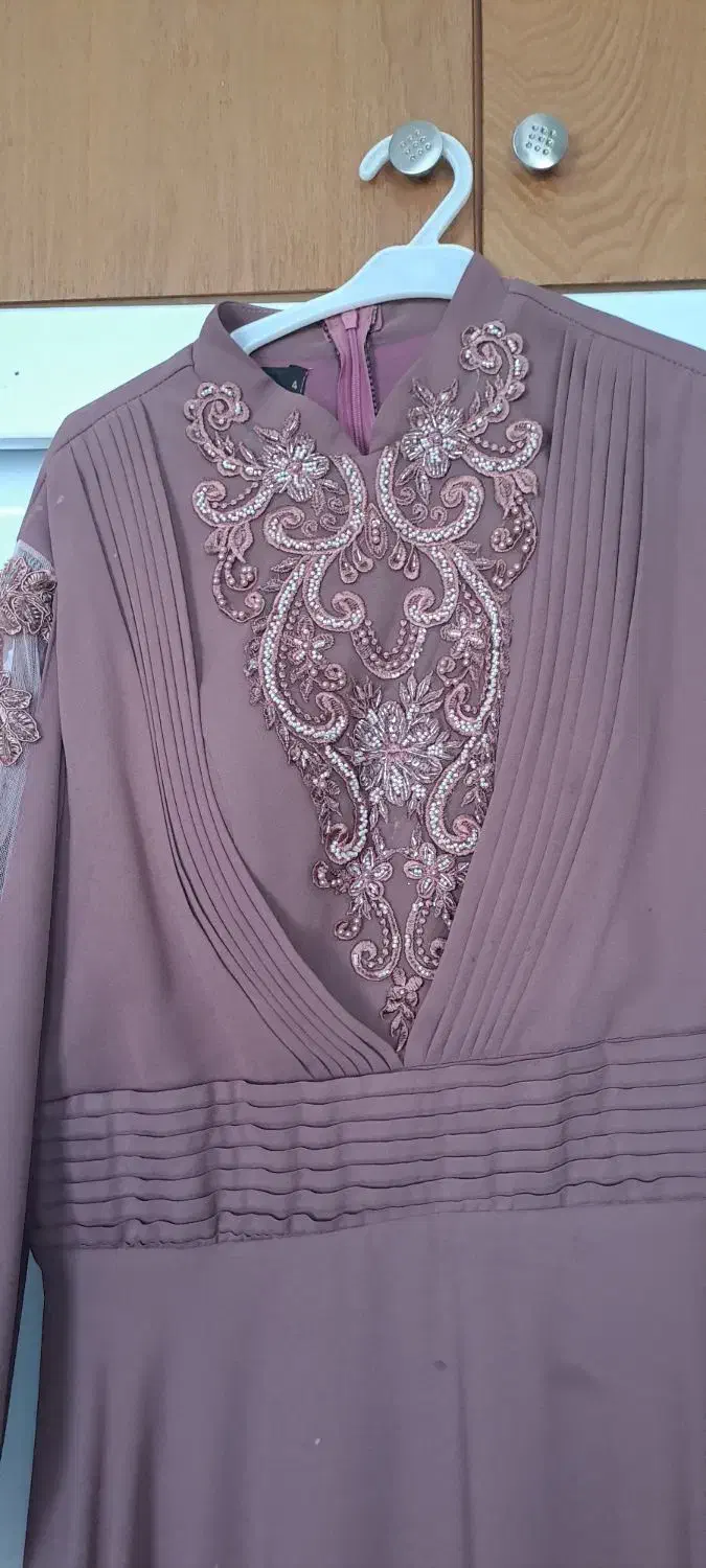 لباس مجلسی|لباس|آبسرد, |دیوار