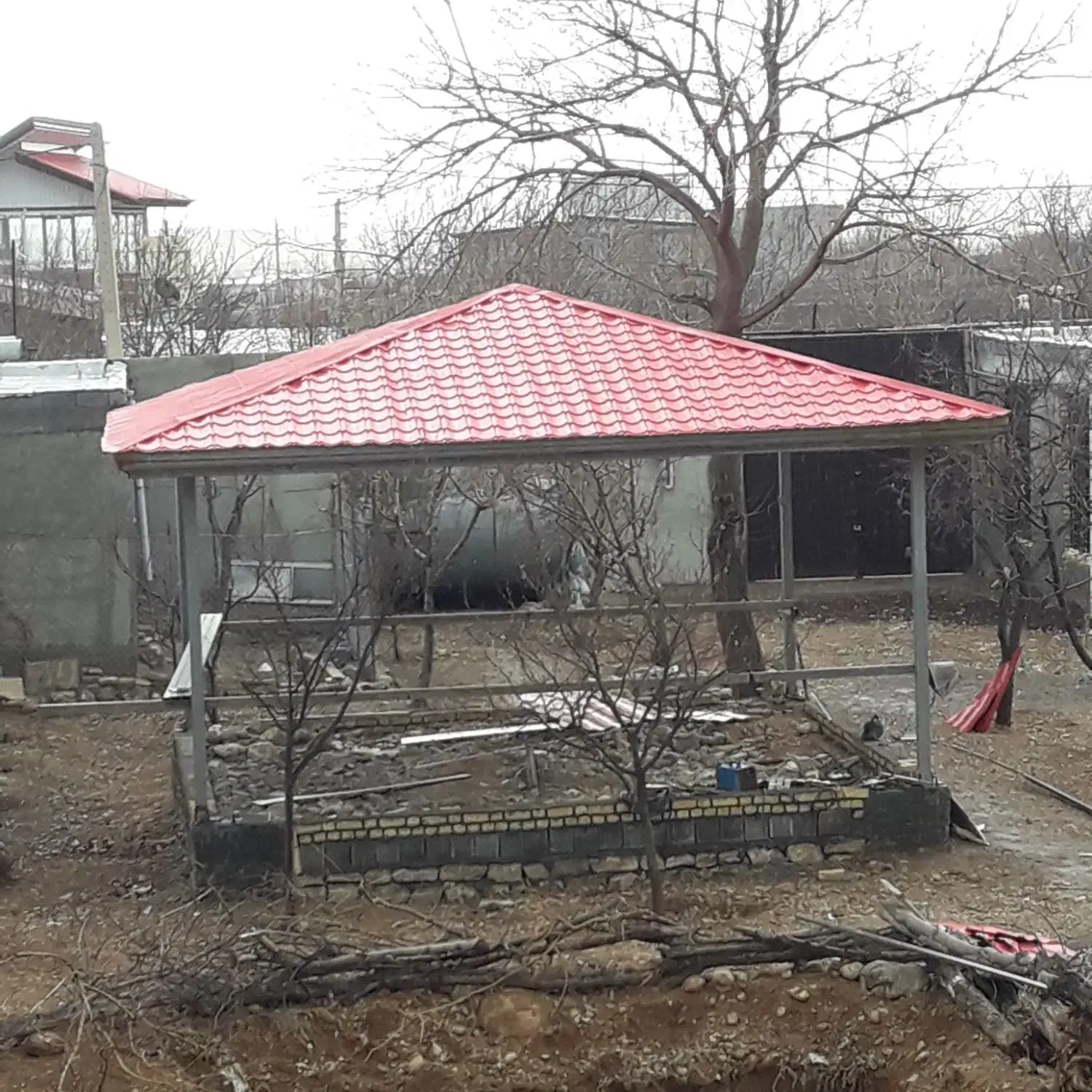 نصب انواع شیروانی نما سردری پیشانی سوله رابیس و|خدمات پیشه و مهارت|بروجرد, |دیوار