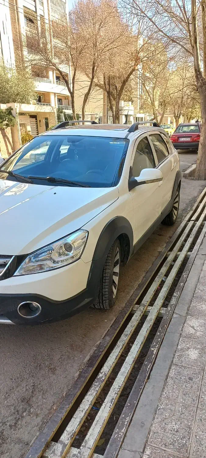 اچ سی کراس تمیز و خانگی|خودرو سواری و وانت|شاهین‌شهر, فردوسی|دیوار