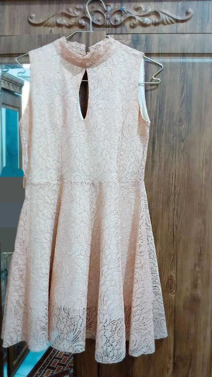 تعدادی لباس مجلسی در حد نو|لباس|تربت جام, جامی|دیوار