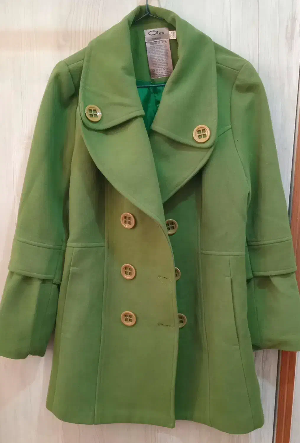 پالتو|لباس|سمنان, |دیوار