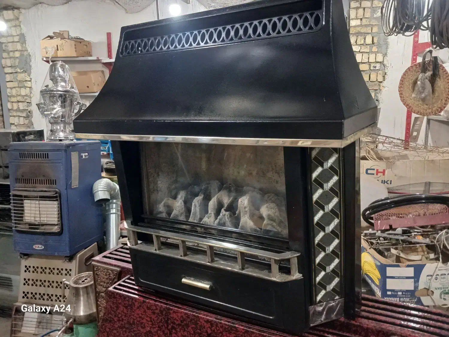 شومینه کوچک دیواری وزمینی زیبا وشیک و آنتیک|بخاری، هیتر، شومینه|آران و بیدگل, |دیوار