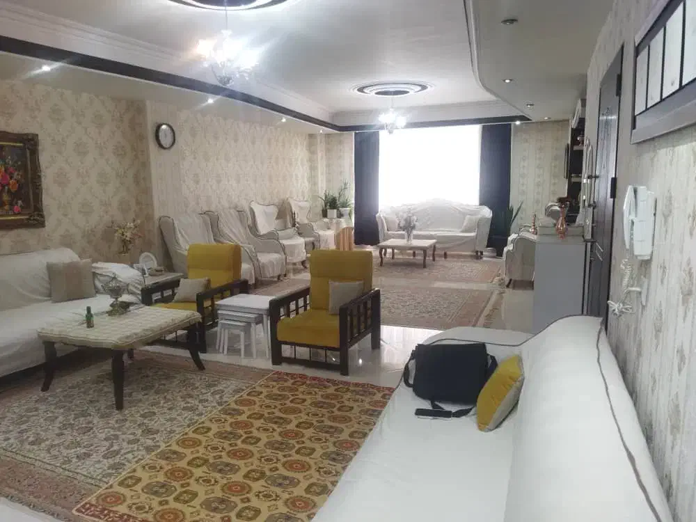 آپارتمان۱۵۰متری گل سرخ/برق فروشنده واقعی|فروش آپارتمان|کرمانشاه, |دیوار