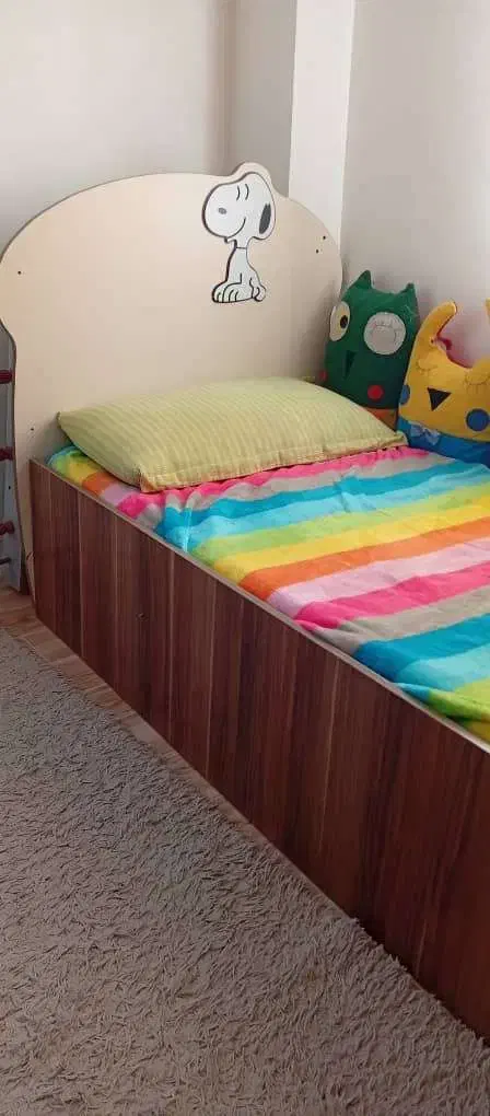 فروش تخت کودک کشودار و میز تحریر کشودار|تخت و سرویس خواب|چالوس, |دیوار