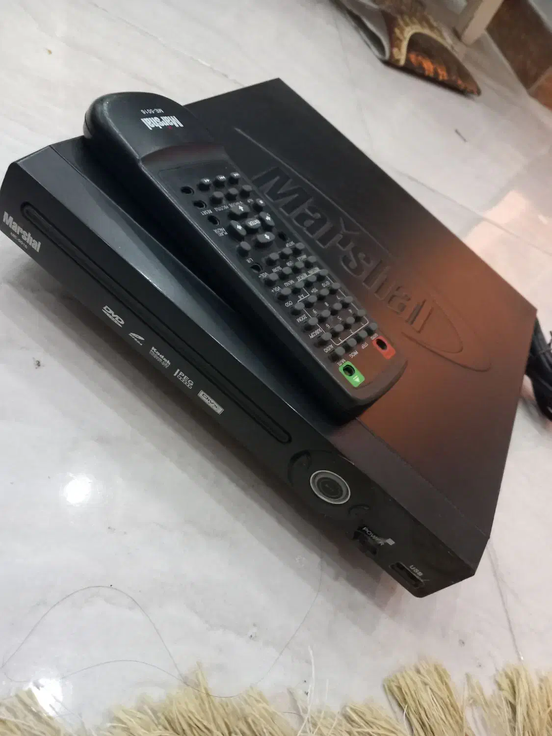 یه عدد دستگاه سالم|پخش‌کننده DVD و ویدیو|لشت نشا, |دیوار