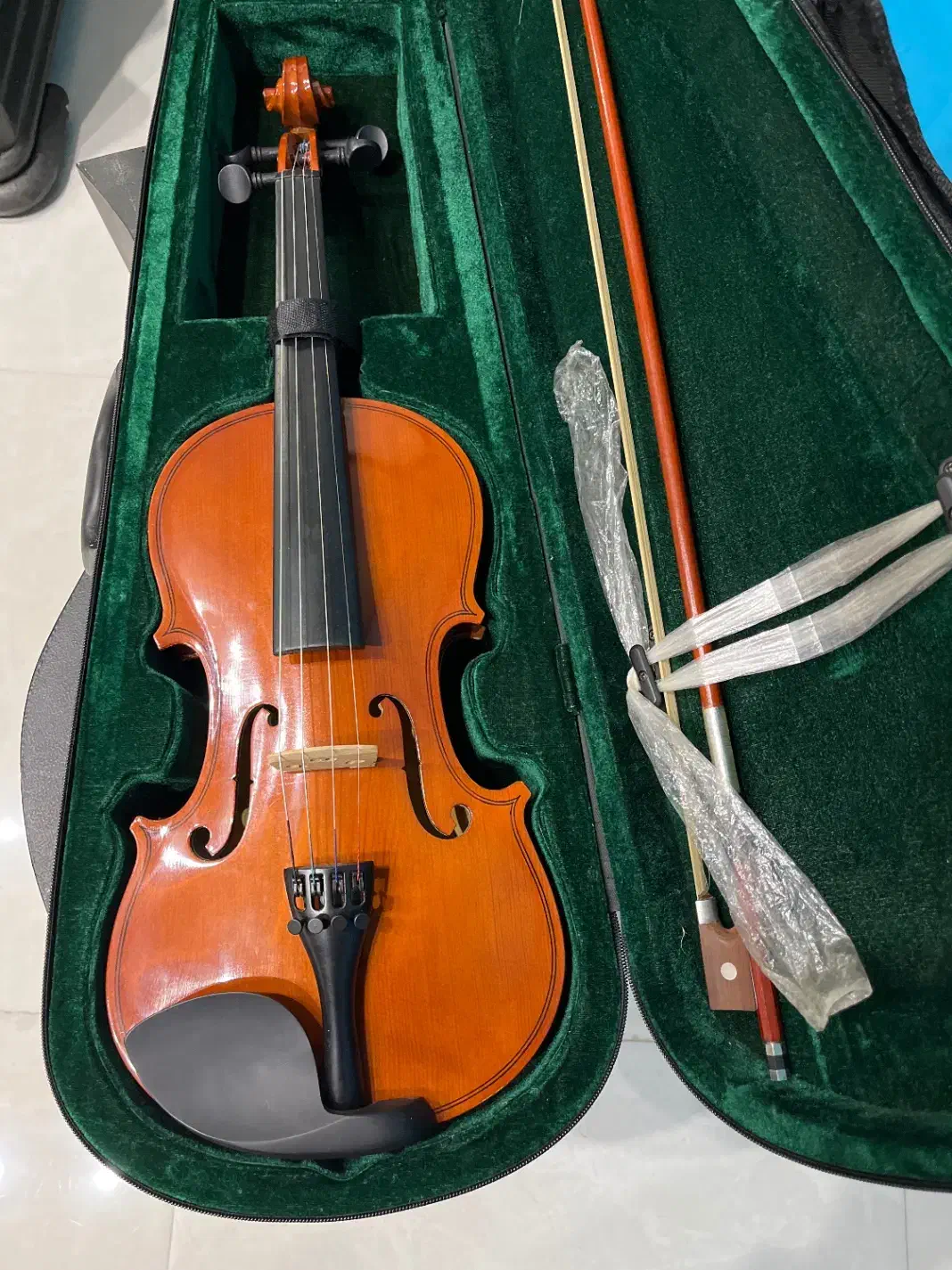 ویولن مندلسون|ویولن|کلاردشت, |دیوار