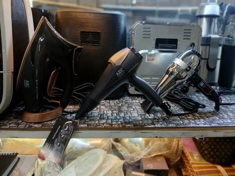 سشوار AECو LARIZO|سایر لوازم برقی|قم, ولیعصر|دیوار