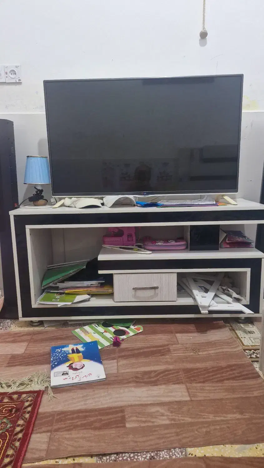 تلویزیون ال جی اصل ۴۲ اینچ|تلویزیون و پروژکتور|اندیمشک, |دیوار