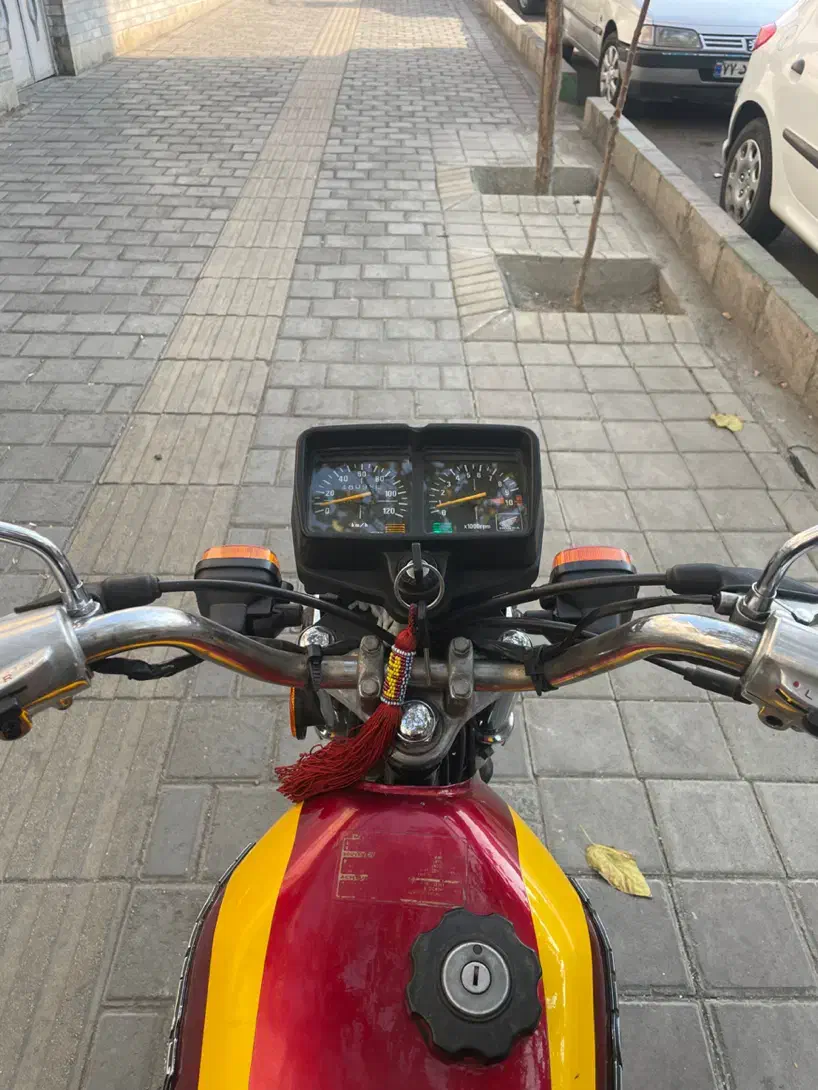 هوندا CDI سی‌دی‌آی ژاپن مدل ۸۲ فابریک دست‌نخورده|موتورسیکلت|تهران, والفجر (افسریه)|دیوار