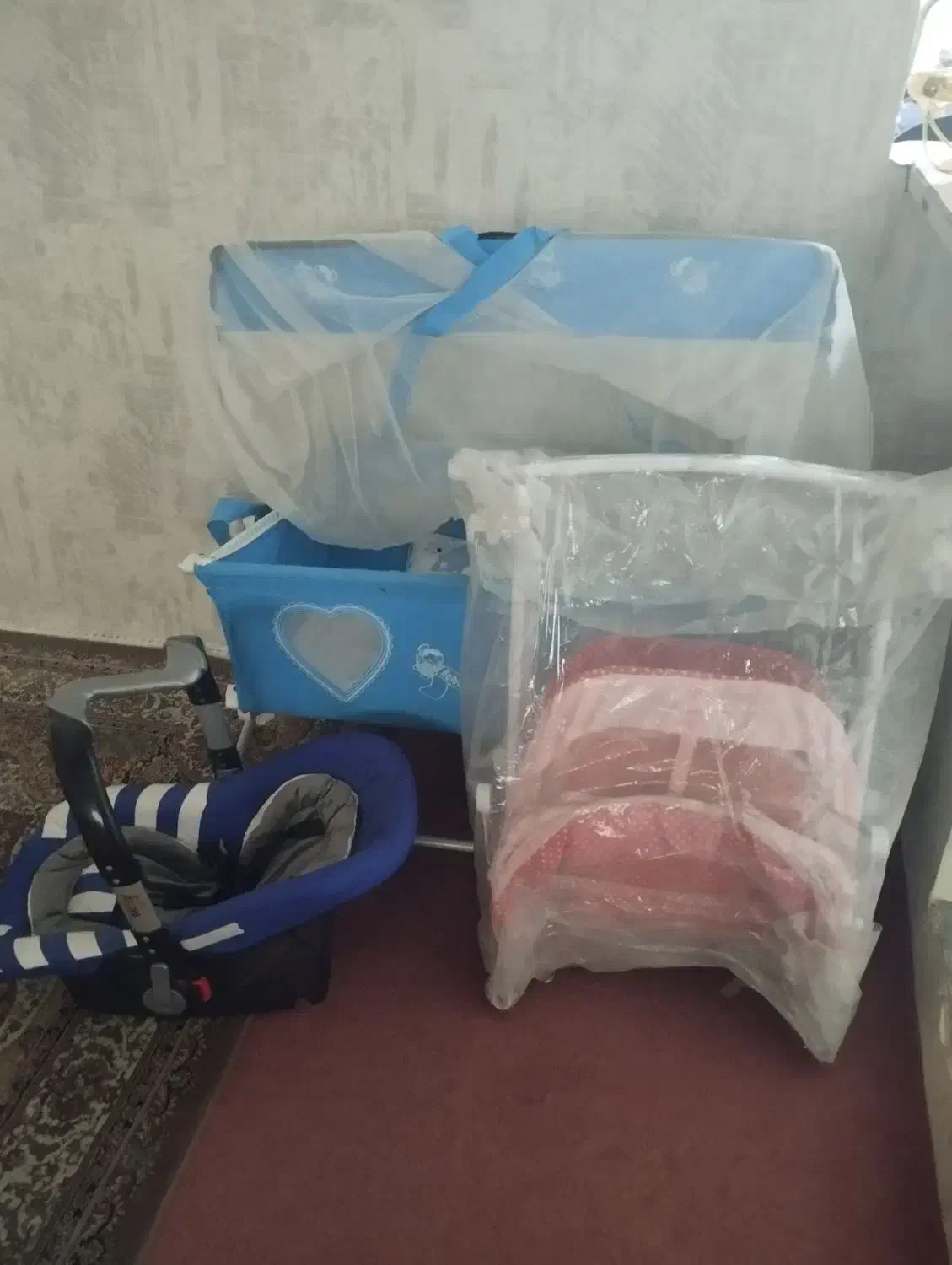 گهواره تاشو|تخت و صندلی بچه|نسیمشهر, |دیوار