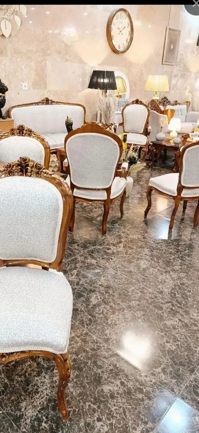 مبل کلاسیک نیو لهستانی به خاطر تغییر شغل زیر قیمت|مبلمان خانگی و میز عسلی|چالوس, |دیوار