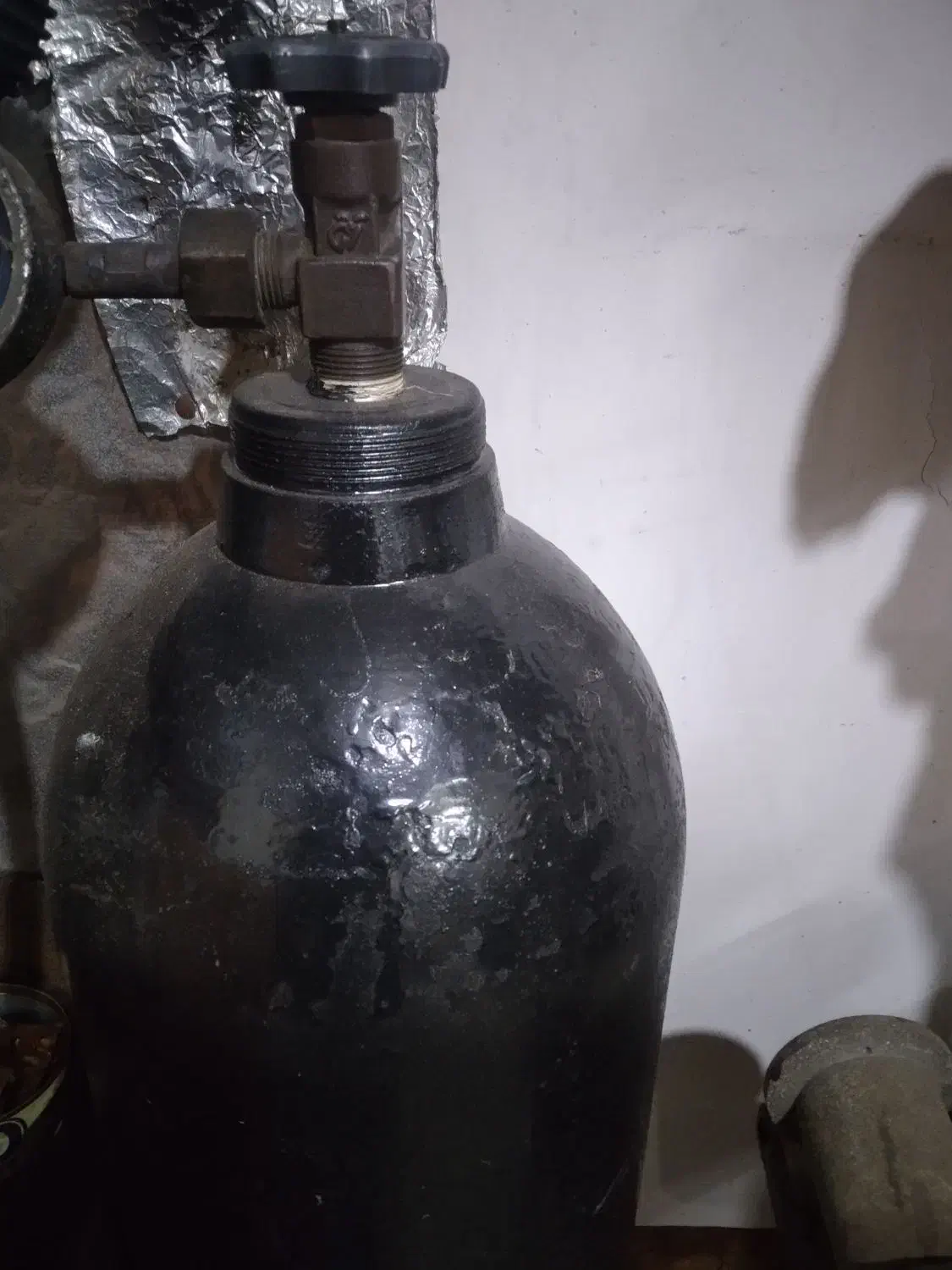 کپسول اکسیژن|ابزارآلات|خوی, |دیوار