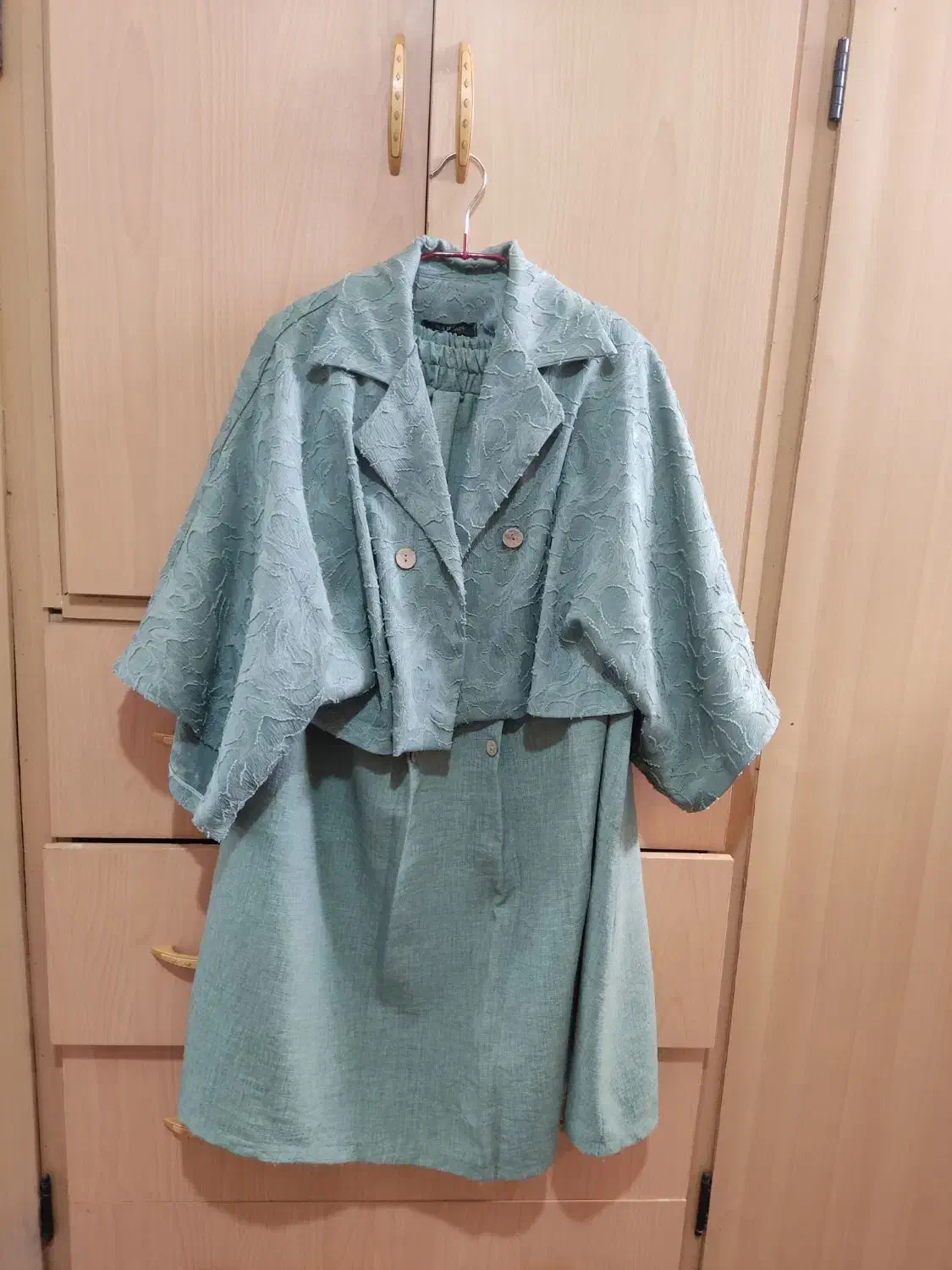 کراپ دامن مجلسی|لباس|بروجن, |دیوار