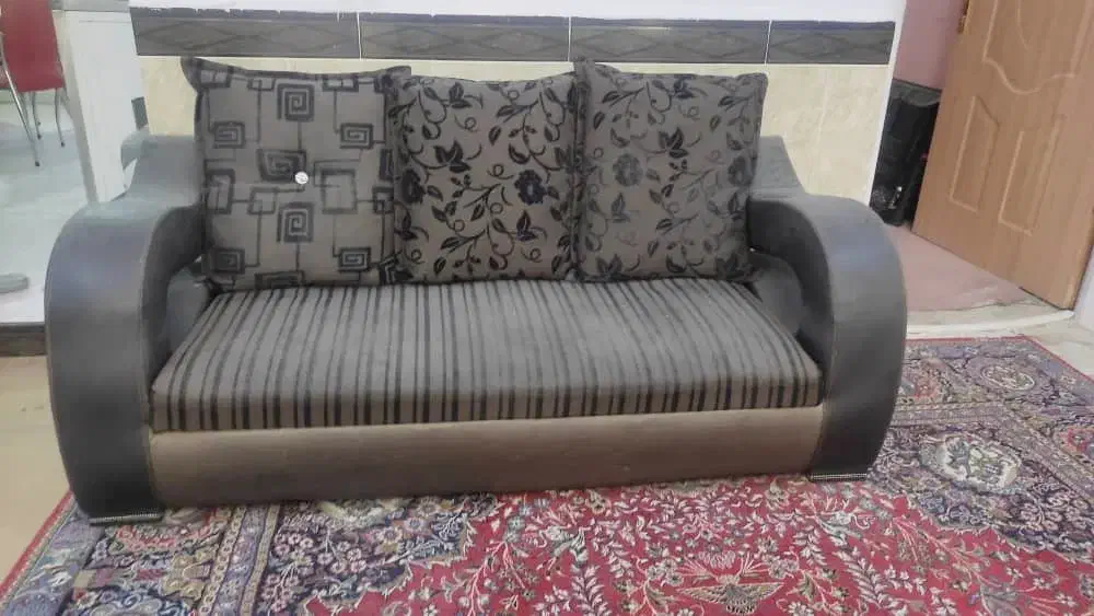 مبلمان راحتی در حد نو|مبلمان خانگی و میز عسلی|ایلام, |دیوار