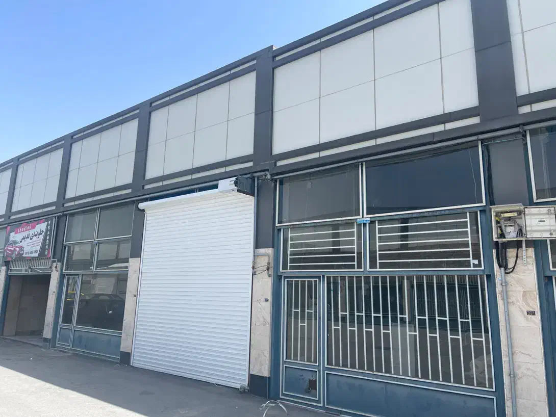 مغازه تجاری شهرک خودرو ۹۰ متر نمایشگاه|اجارهٔ مغازه و غرفه|اراک, |دیوار