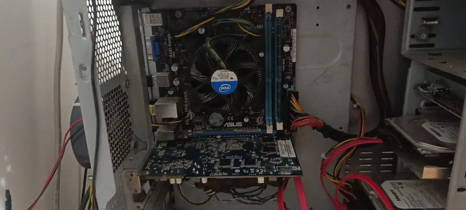 کیس کامپیوتر|رایانه رومیزی|پرند, فاز ۶|دیوار