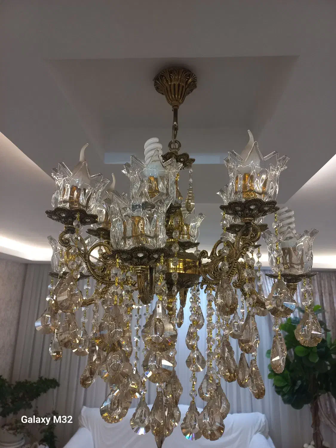 لوستر برنزی|لوستر و چراغ آویز|همدان, |دیوار