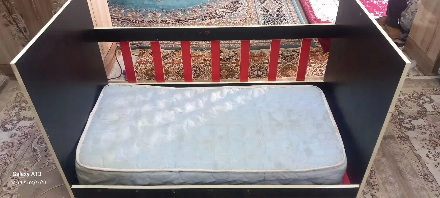 تخت همراه تشک سالم|تشک تختخواب|زابل, |دیوار