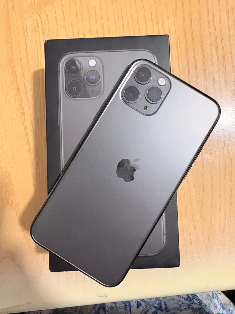اپل iPhone 11 Pro با حافظهٔ ۲۵۶ گیگابایت|موبایل|شیراز, پانصد دستگاه ارتش|دیوار
