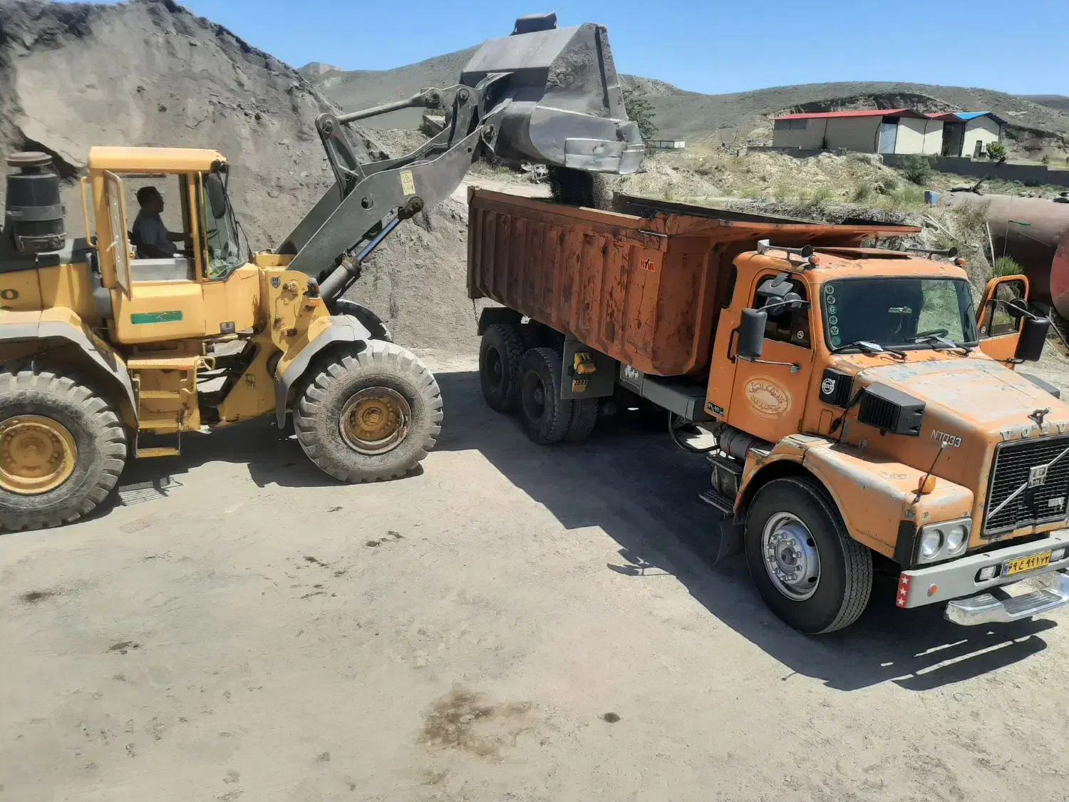 خدمات  حمل و فروش شن و ماسه کریمی|خدمات حمل و نقل|اصلاندوز, |دیوار