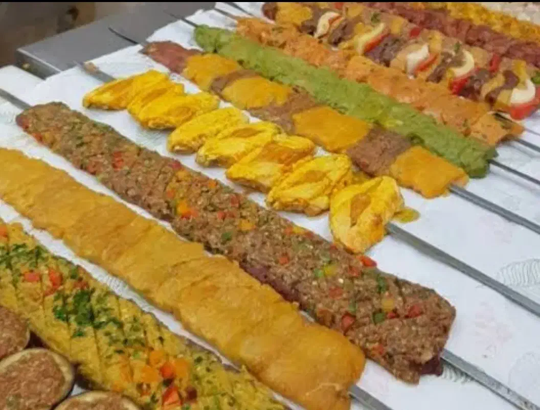 آشپز وارد به غذاهای ایرانی|استخدام خدمات فروشگاه و رستوران|بوشهر, |دیوار