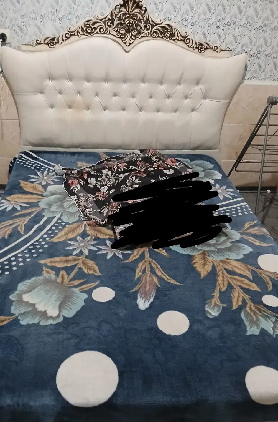 تخت خاب|تشک تختخواب|بوئین زهرا, |دیوار