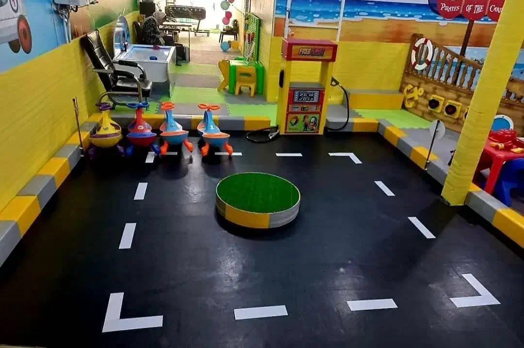 پیست ماشین سواری کفپوش خانه بازی و جدول و لوازم|اسباب‌‌بازی|رباط‌کریم, شهرک صنعتی صباشهر|دیوار