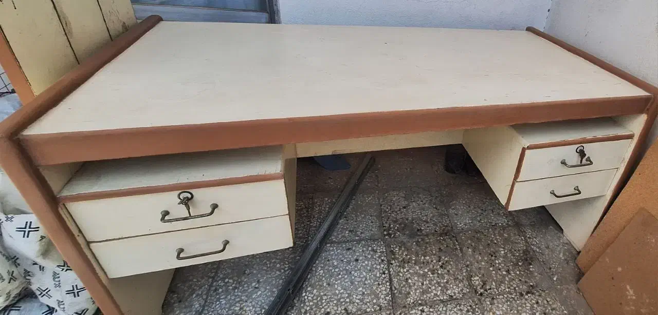 میز. صندلی .سینک ظرفشویی. دبه روغن|مبلمان اداری|بجنورد, |دیوار