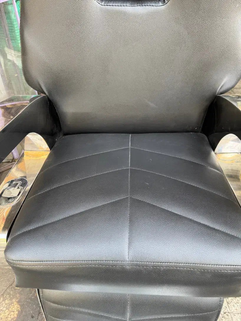 صندلی ارایشگری مردانه درحد نو|آرایشگاه و سالن‌های زیبایی|اصفهان, جوزدان الیادران|دیوار