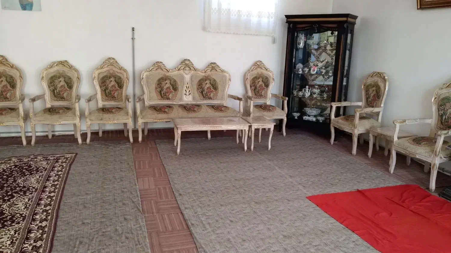 مبل کلاسیک ۹ نفره|مبلمان خانگی و میز عسلی|مرند, |دیوار