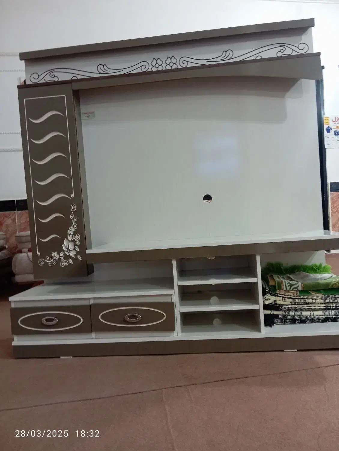 میز تلویزیون ، با دوام|میز تلویزیون|نوشین شهر, |دیوار