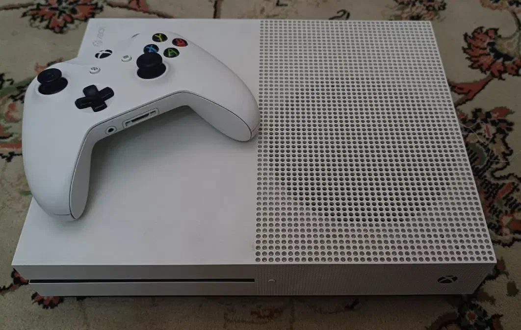 X box one s 1tb|کنسول، بازی ویدئویی و آنلاین|رشت, امین الضرب|دیوار
