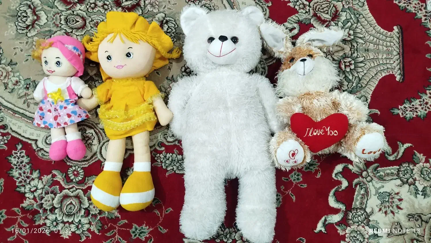 ۴ عدد عروسک|اسباب‌بازی بچه|گنبد کاووس, |دیوار