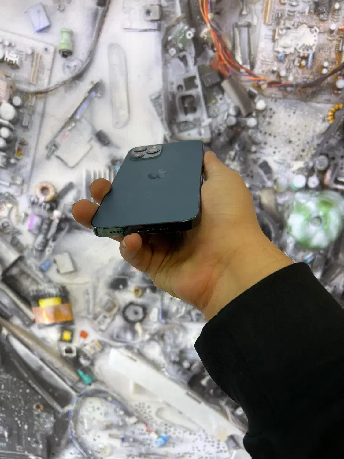 ایفون ۱۲پرو در حد اک ۲۵۶ابی بدون خط خش|موبایل|اصفهان, مفتح|دیوار